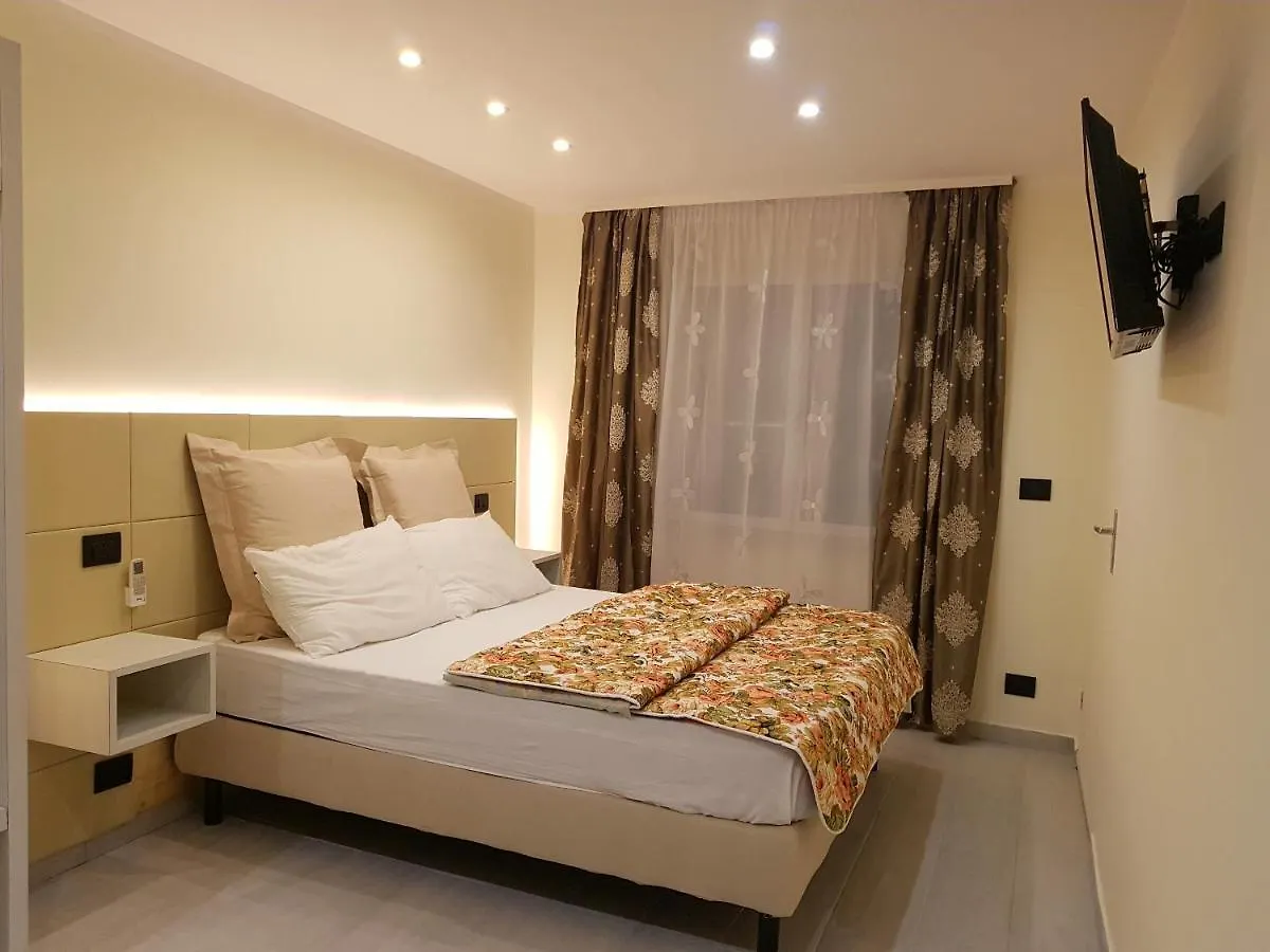 Apartment Sampi Residence Genoa Italy